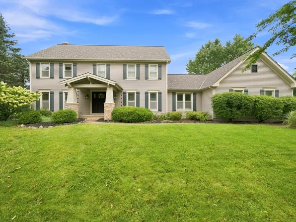 662 Bent Ridge Ln, Barrington, IL 60010