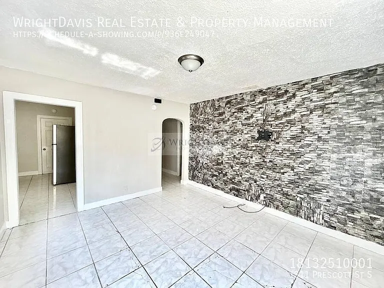 1311 Prescott St S — Photo 9