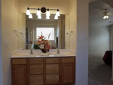 5 bed, 2690 sqft, $3,000 — Photo 3