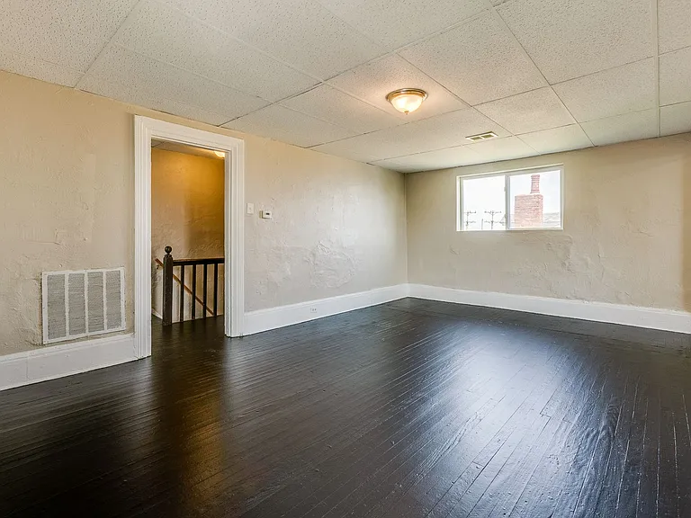 10 - 35 Mt Oliver — Photo 3