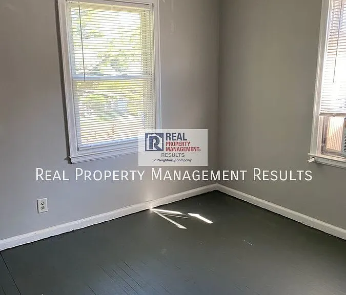 1208 Macarthur Dr — Photo 10