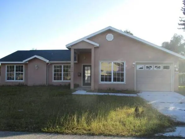 10721 Figtree Ct, Lehigh Acres, FL 33936