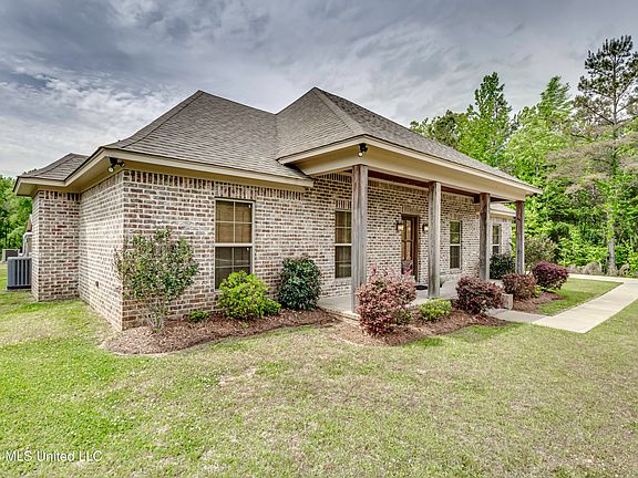 2nd image of 2401 Ratliff Rd