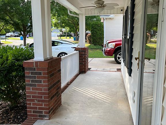 4th image of 320 Llewellyn St