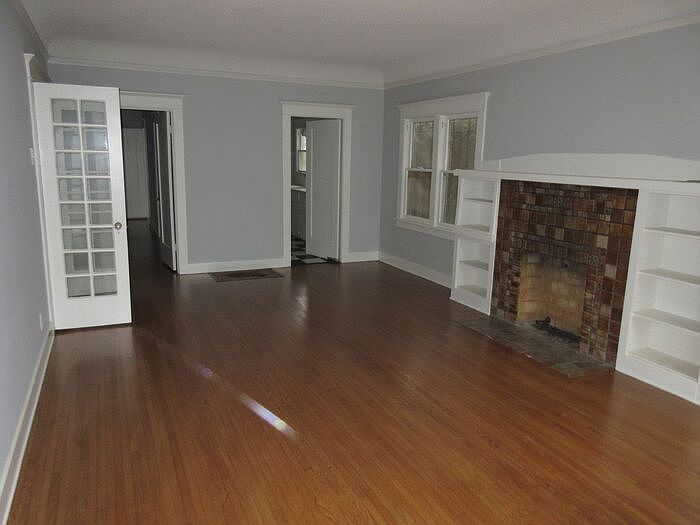 1st image of 3537 E 2nd St