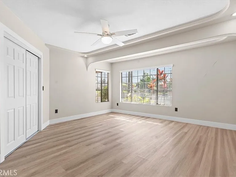 943 N Orange Ave — Photo 12