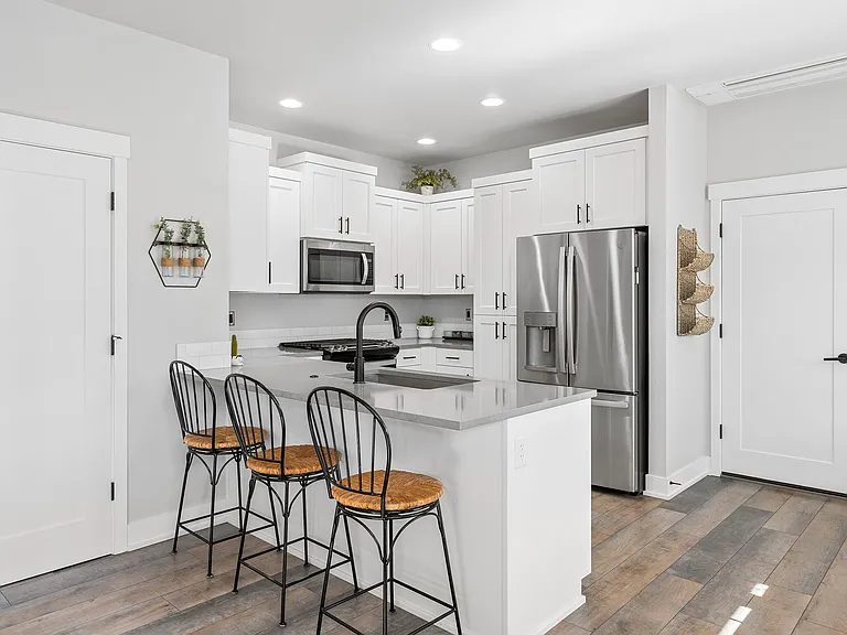3722 NE Petrosa Ave — Photo 13