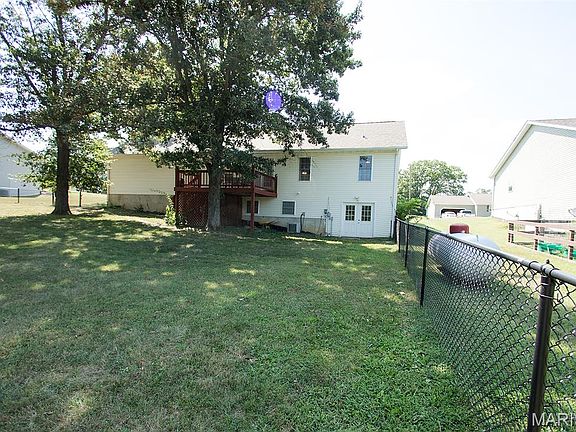 4th image of 37 Westwood Dr