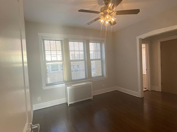 3rd image of 1336 E Hyde Park Blvd #3M