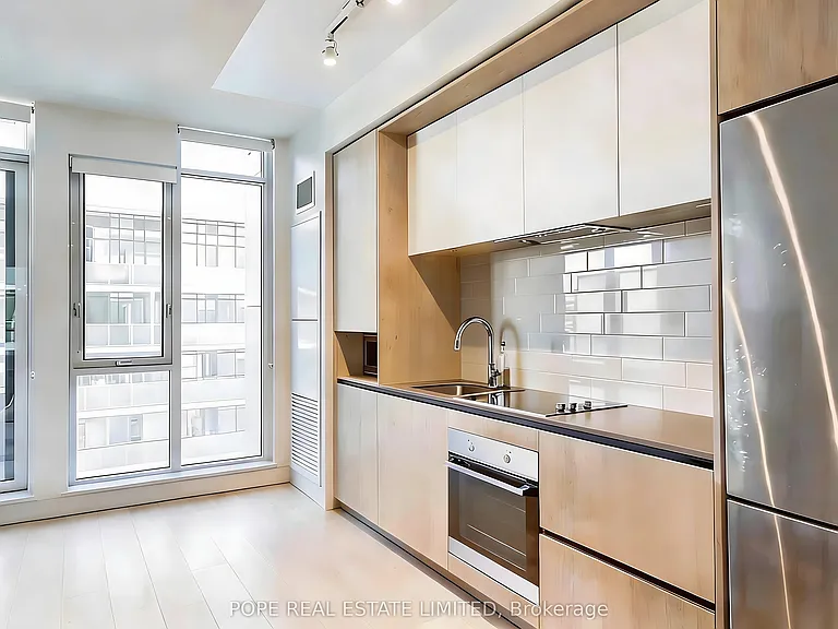 225 Sumach St #W1002 — Photo 6