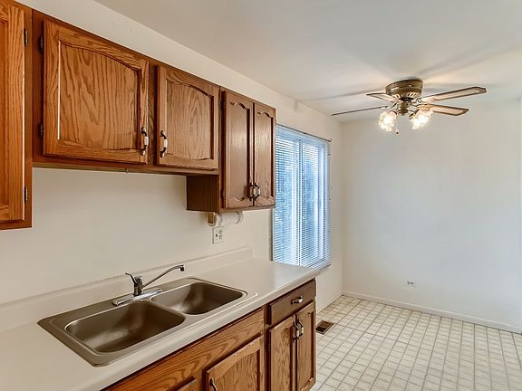 5th image of 2452 Salem Ct APT A1