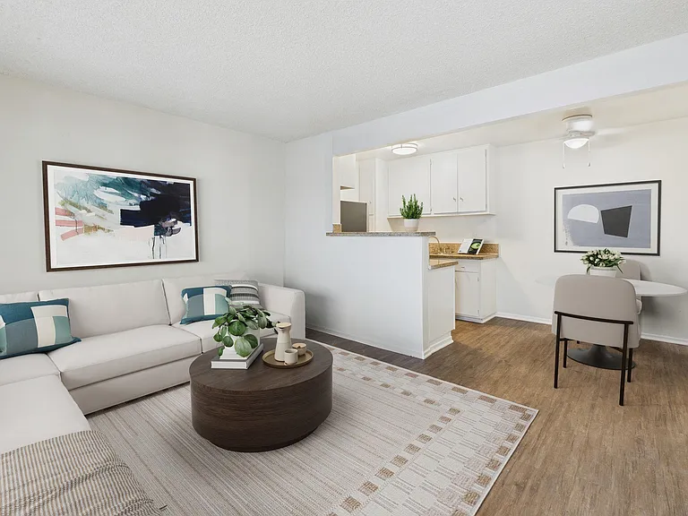 Roscoe Terrace — Photo 12