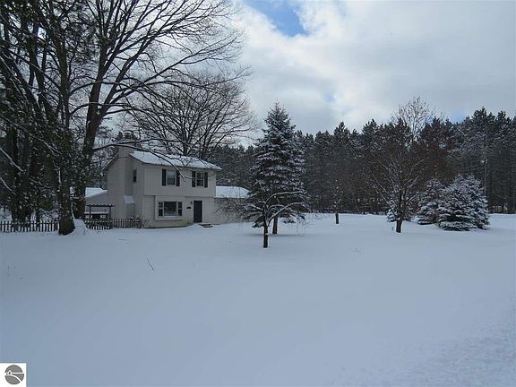 2nd image of 20723 Red Oak Dr