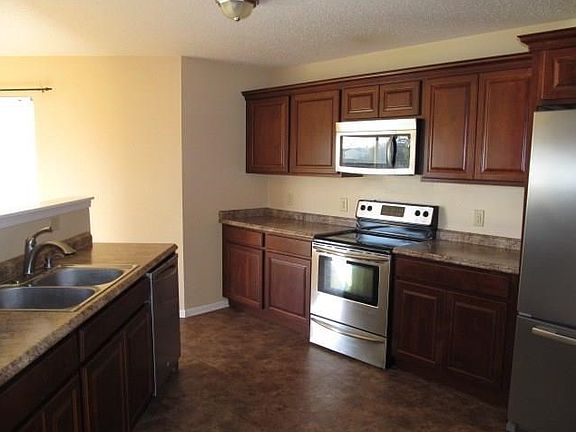 5th image of 3332 Brandenburg Blvd