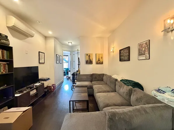 376 Graham Ave APT 2R, Brooklyn, NY 11211