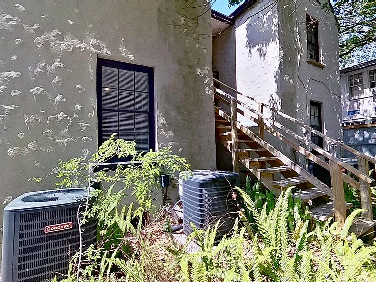 2752 Herschel St Quad — Photo 15
