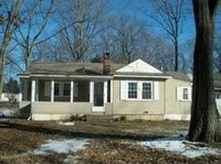 4 Coolidge Dr, Portsmouth, NH 03801