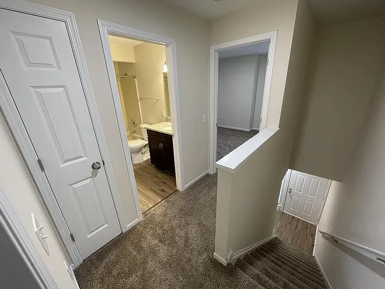 4757 Ledgewood Dr #5C — Photo 6