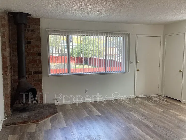 5519 Keoncrest Cir #4 — Photo 10