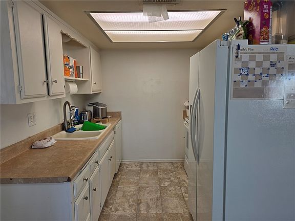 5th image of 1585 E Camp Mohave Rd