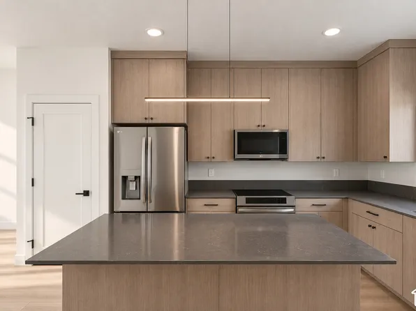 1225 S Glendale Dr, Salt Lake City, UT 84104