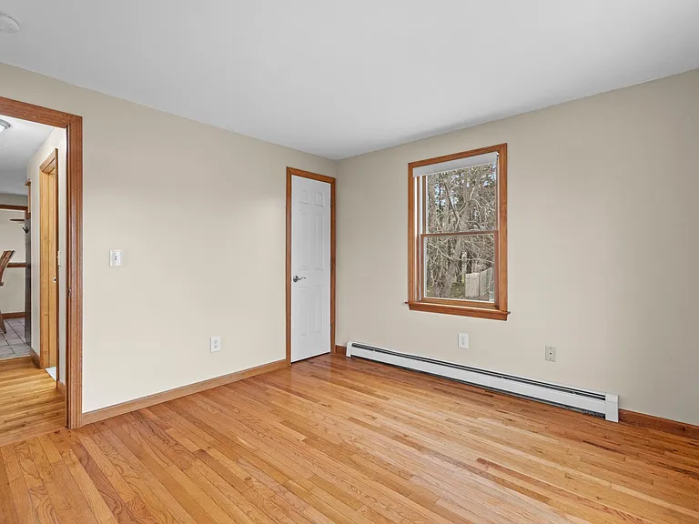 62 Brookside Ave E — Photo 22