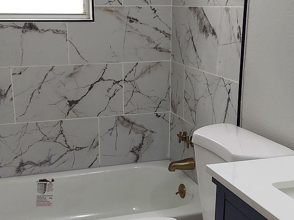 5th image of 2824 Westbury St