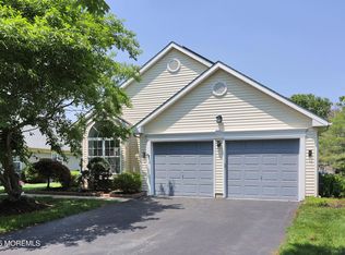 2347 Greendale Ct, Toms River, NJ 08755
