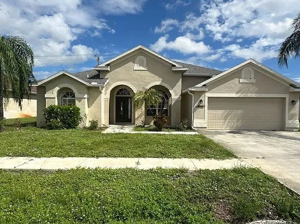 4560 Varsity Cir, Lehigh Acres, FL 33971