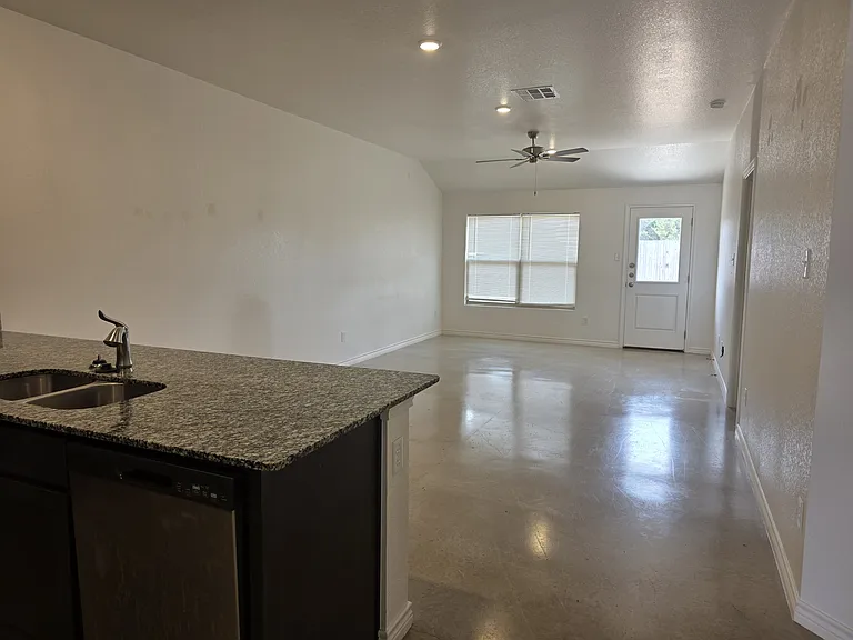 1317 Concord Dr #B — Photo 3