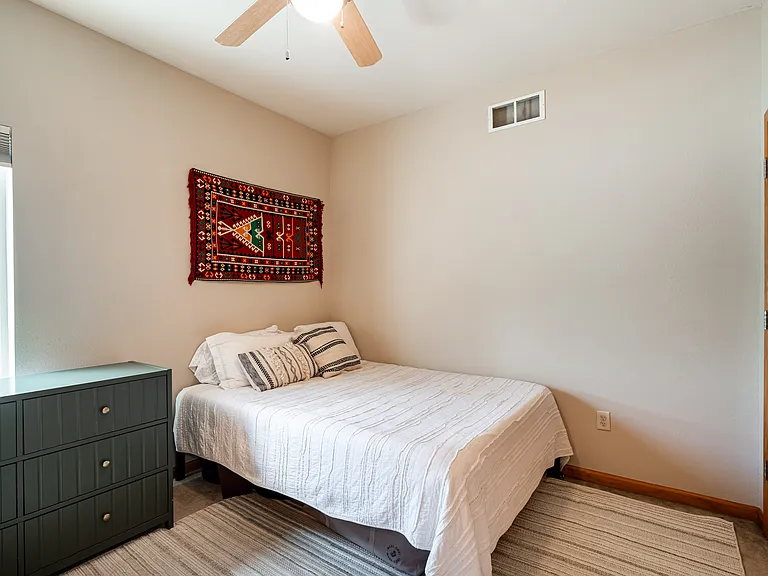 822 E Pearson St #1 — Photo 16