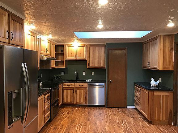 4th image of 11308 NE Conifer Dr