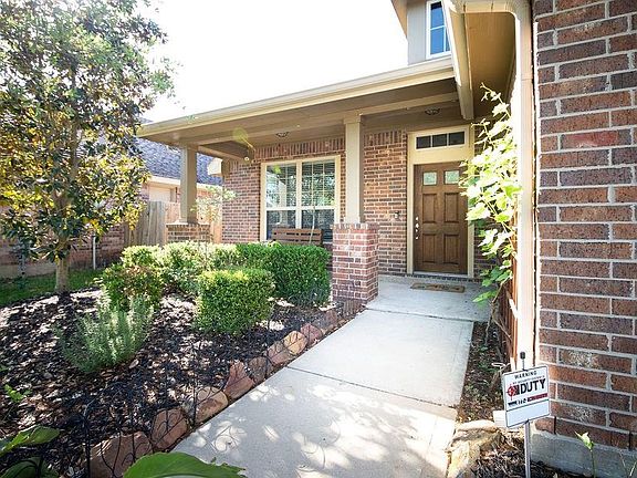 2nd image of 19119 Quarry Lakes Ln