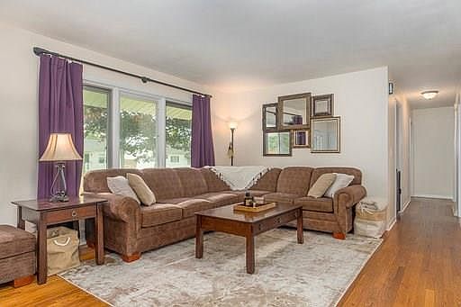 5th image of 419 Chautauqua Ave