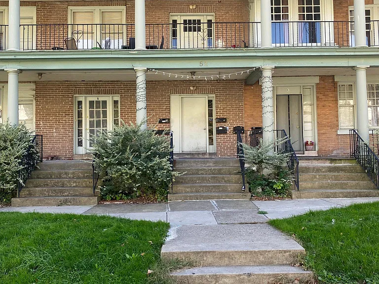 52 E Stratford Ave #I — Photo 1