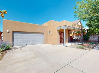 7042 Camino Rojo, Santa Fe, NM 87507
