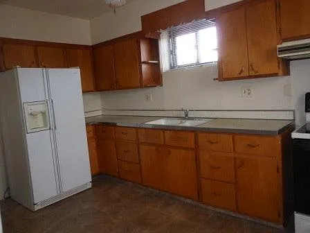 1215 N East St — Photo 4