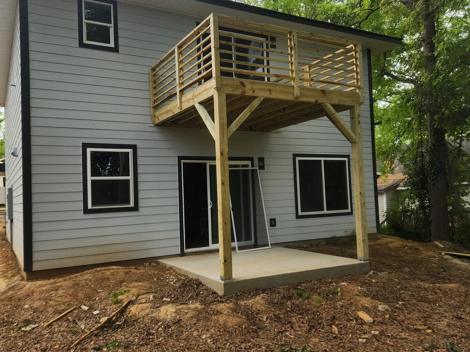 3 bed, 2.5 bath, 1555 sqft, $2,499 — Photo 4
