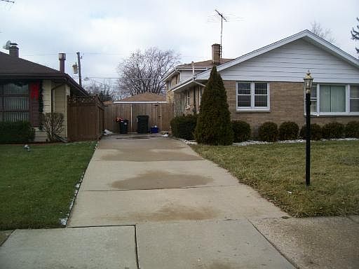 1st image of 2330 E Walnut St