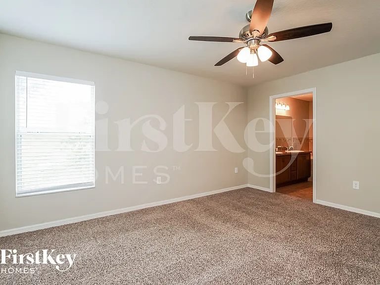 881 Greenshank Dr — Photo 8