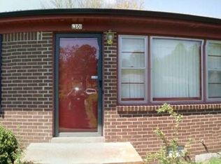 1301 Meadowbrook Dr, Pulaski, TN 38478