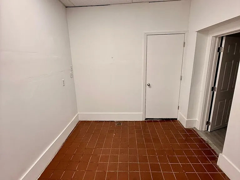 901 Brunswick Ave — Photo 3