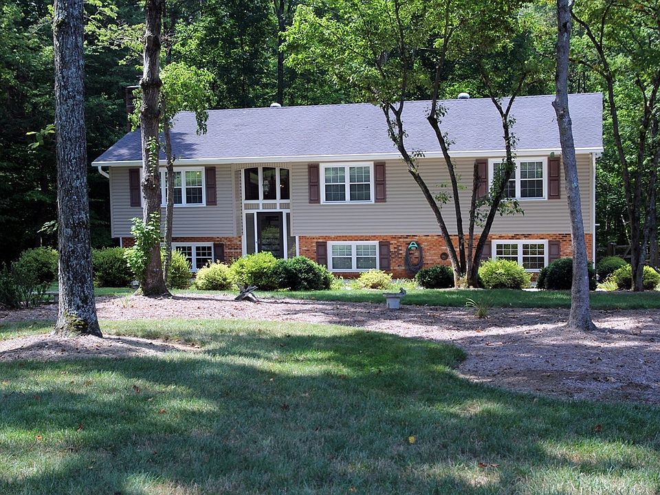 1st image of 2844 Allgood Rd #2