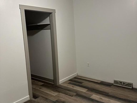 2nd image of 202 N Lincoln Ave APT 2