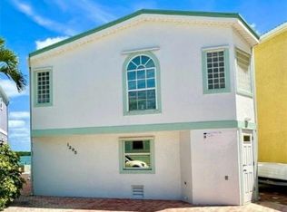 1295 Nettles Blvd, Jensen Beach, FL 34957