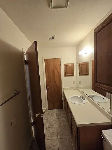2904 Forest Bnd #1 — Photo 8