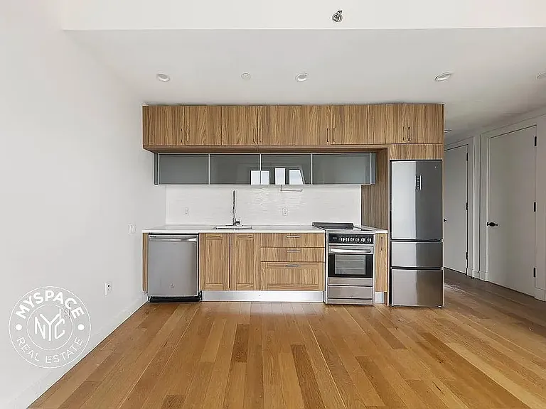 1825 Ocean Ave #9K — Photo 6
