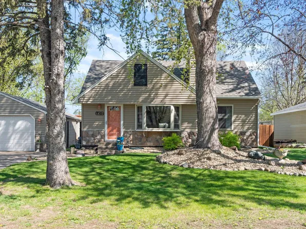 1832 Cedar Dr, New Brighton, MN 55112