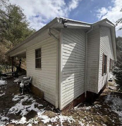 2nd image of 1241 Cleghorn Valley Rd