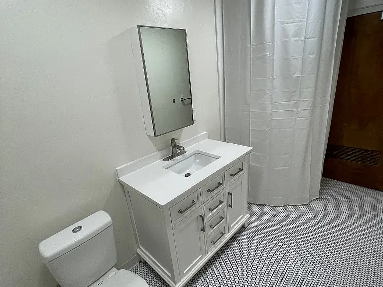 Unit Photo